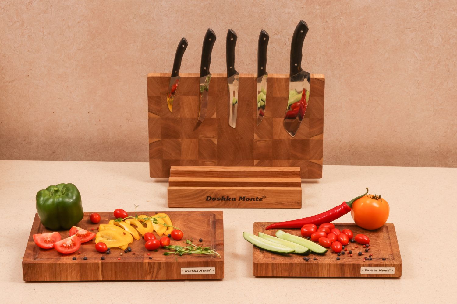 Premium set: end oak boards with knife holder