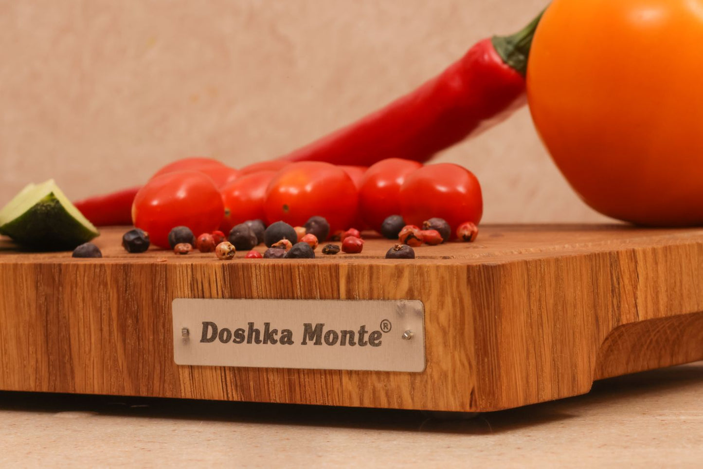 Premium set: end oak boards with knife holder