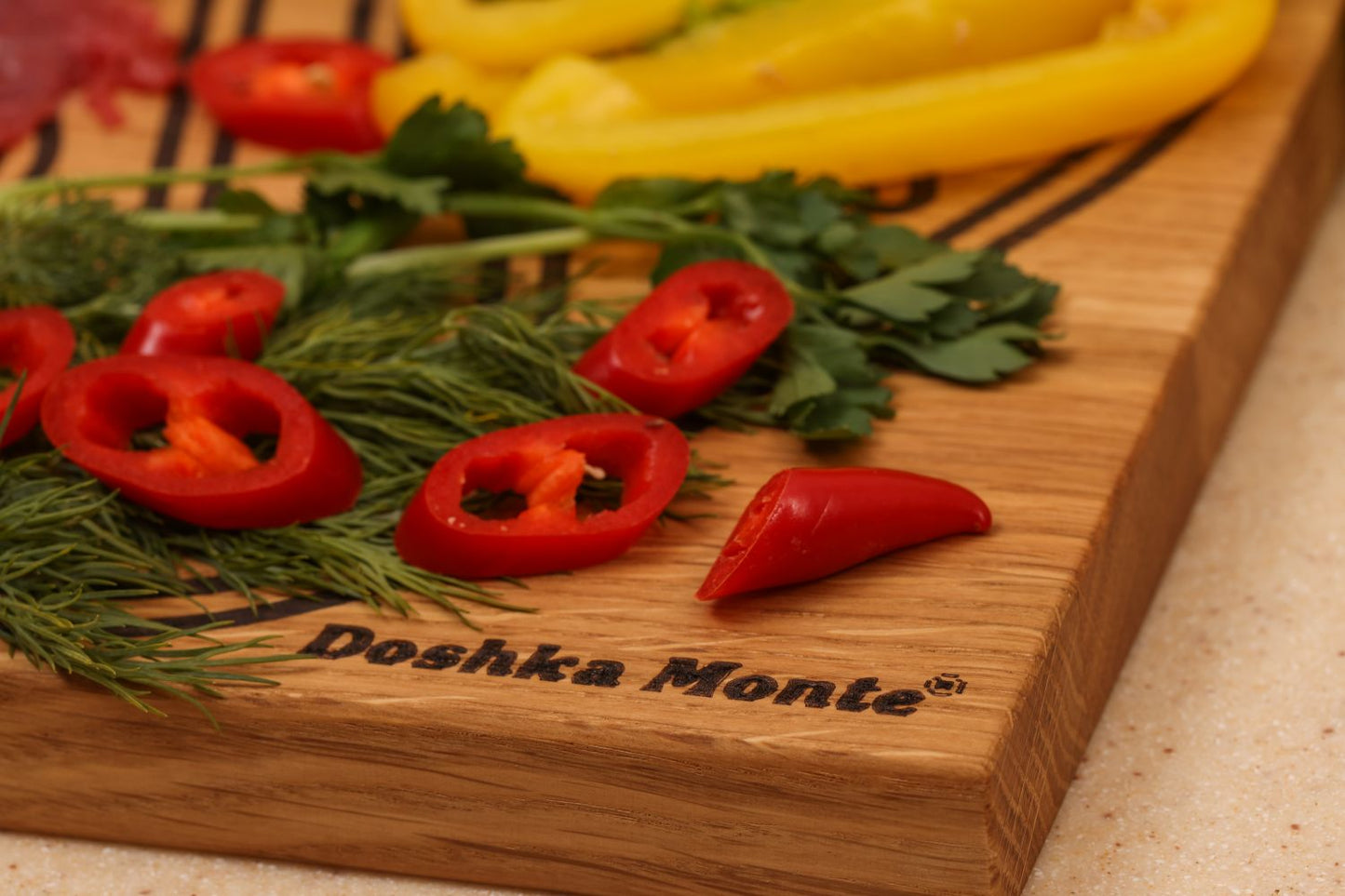 Premium Oak Cutting Board Set – 3 Engraved Boards with Stand & Leather Handle