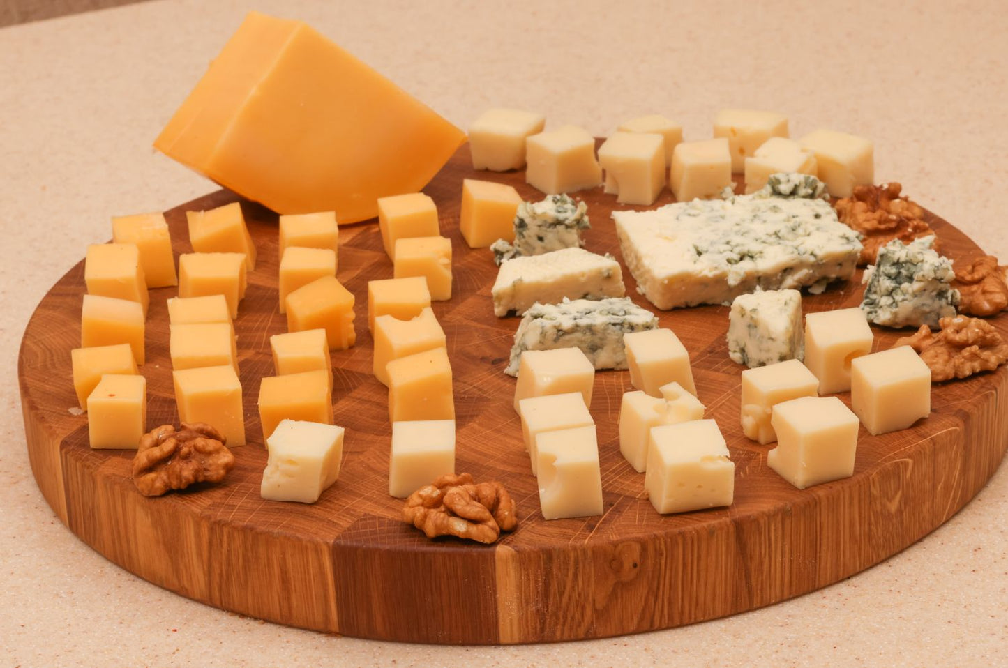 Cutting Board Doshka Monte Oak Grain Round