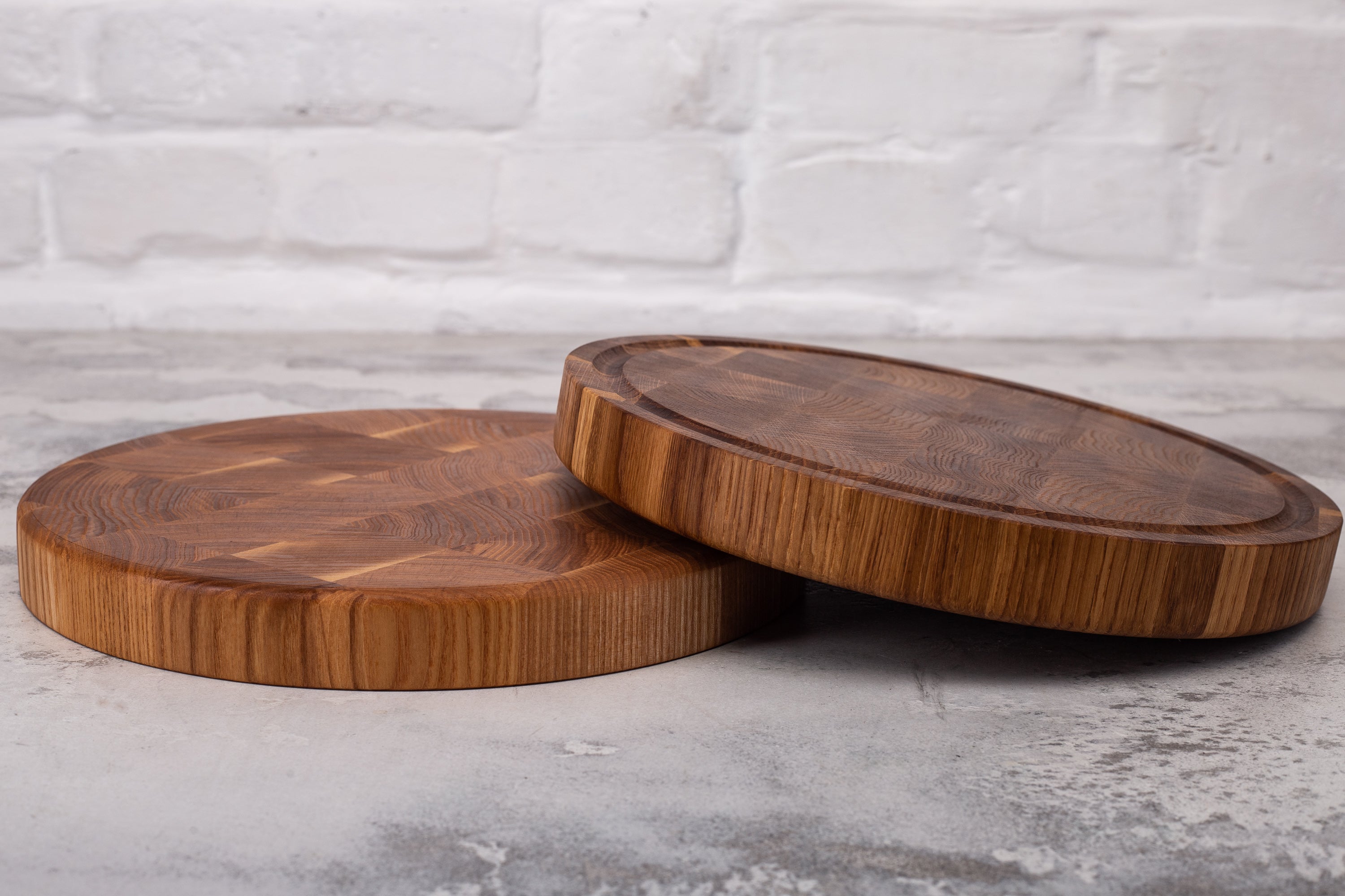 Cutting Board Doshka Monte Oak+Ash Grain Round