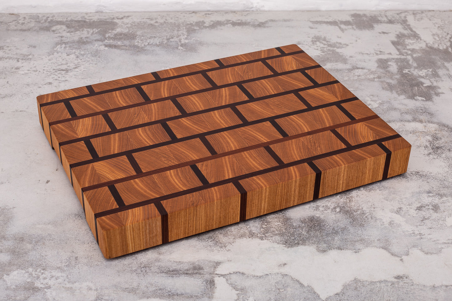 Cutting Board Doshka Monte Ash+Sapele Grain Brickwork