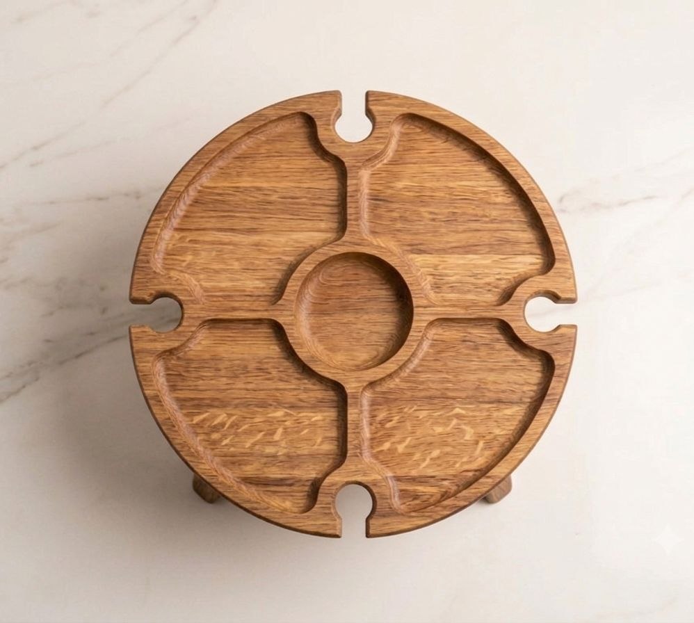 COMPACT WINE OAK TABLE FOR 4 DOSHKA MONTE